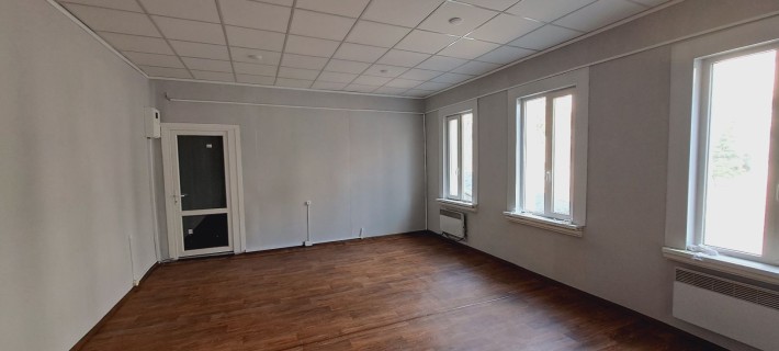 Аренда под  ваш бизнес,фасад 42 м. Кв. - фото 1