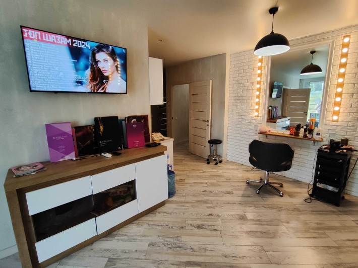 OS4 Сдам в аренду кабинет в салоне красоты Тиамо метро Дворец Спорта - фото 1