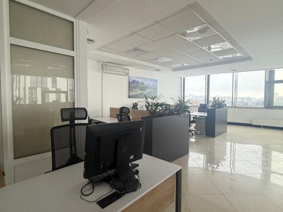 Оренда / Офіс / пр-т В'ячеслава Чорновола, Центр, Львів Львів