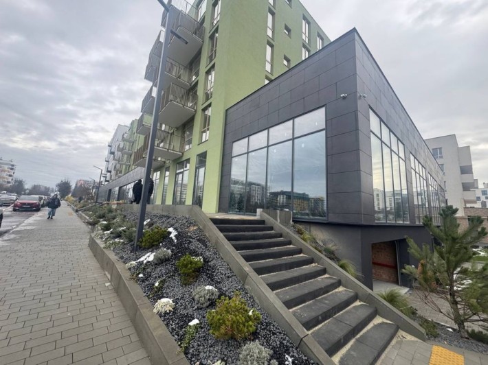 Оренда фасадного приміщення 127м2  LUX GALLERY, ЖК HYGGE LUX - фото 1