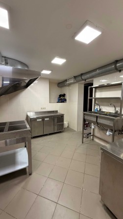 Сдается помещение под бизнес с ремонтом и новым оборудованием в центре - фото 1