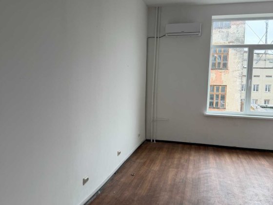 Оренда приміщень по вул. Зелена 20 (пл. Петрушевича) Львов