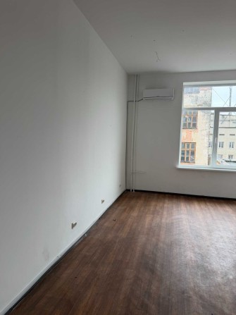 Оренда приміщень по вул. Зелена 20 (пл. Петрушевича) - фото 1