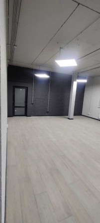 Здам приміщення 72,87 кв.м. на другому поверсі по вул. Зерновая 51-Б - фото 1