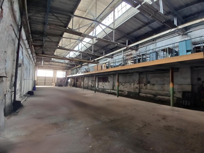Виробництво 1200м2, з воротами під заїзд авто - фото 1