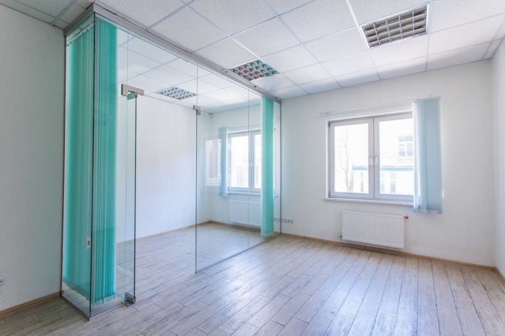 Офис 105 кв.м в БЦ "Марсель" на Французском бульваре - фото 1