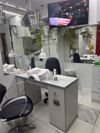 Оренда місця для манікюру - фото 1