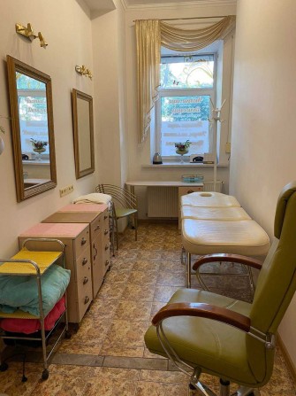 Аренда кабинета и мест в салоне красоты СВЕТ ВСЕГДА, ЦЕНТР - фото 1