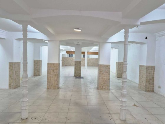 Фасад 245 м², Соборная площадь под магазин.