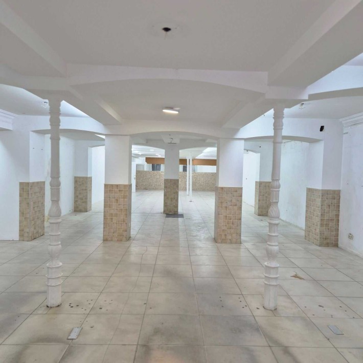 Фасад 245 м², Соборная площадь под магазин. - фото 1