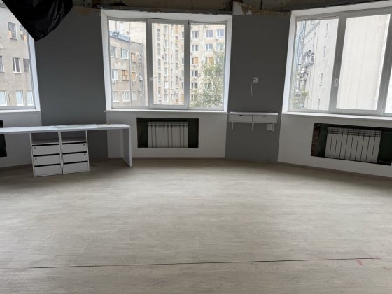 Оренда офісного приміщення/перукарня/салон краси  в центрі Харків