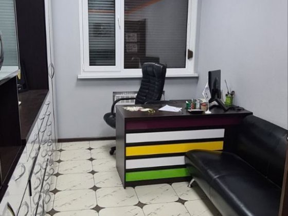 м Студенческая ул.Валентиновская 17. Харків