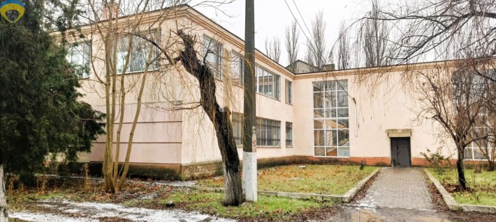 Оренда будівлі 1037.5м  під школу/клініку.  від моря. Власний двір - фото 1