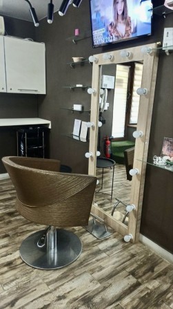 Сдам в аренду место парикмахера - фото 1