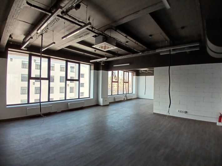 Аренда помещения: офис 72м2, до метро 3 минуты - фото 1