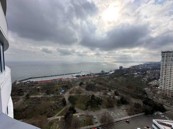 Офис 286 м² с террасой и видом на море – аренда в ЖК «Белый Парус»! Одеса