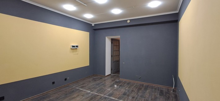 Сдам в оренду небольшое фасадное помещение 20кв.м - фото 1