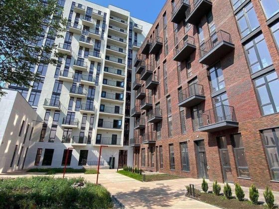 Аренда помещения 60 м2 Пространство на Радостной сданный дом Фасад АШ