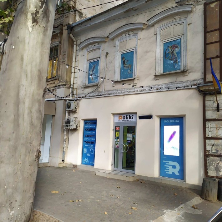 Без комиссии Сдам фасадное помещение в центре - фото 1