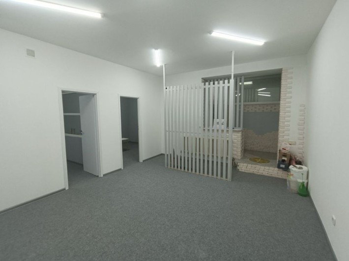 Нищинского новострой под салон, офис, развивашку, свой вход - фото 1