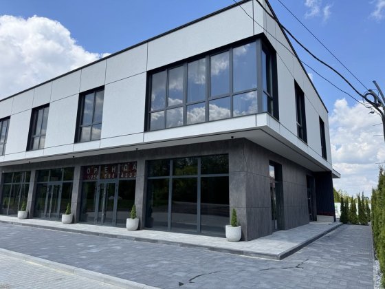 Пропонуємо для Оренди торгово-офісні приміщення р-н АТБ-БаоБаб!! Рованці