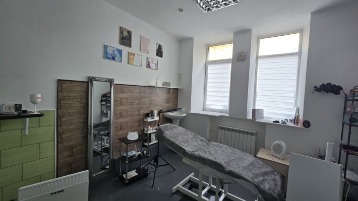 Сдам! Центр  Помещение Красная линия отд вход - фото 1