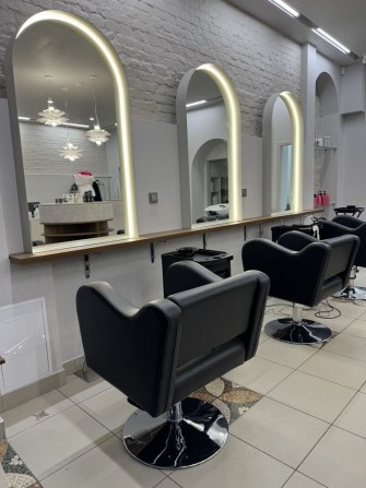 Оренда перукарського крісла - фото 1