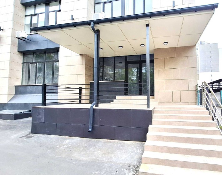 Аренда магазина 308 м² пр-т Науки 9 - фото 1