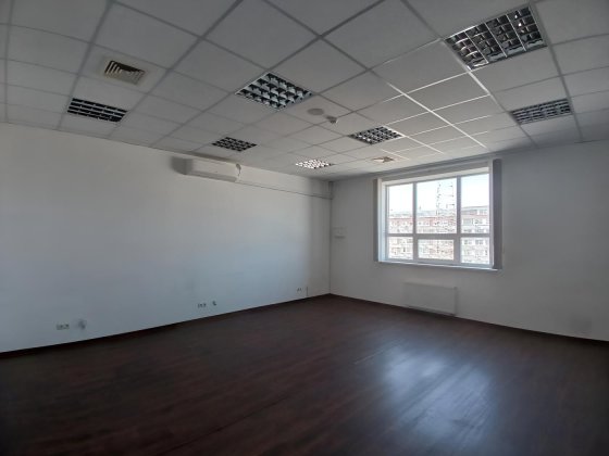 Офісний блок 82 м2 в 2 хвилинах від станції метро Харків