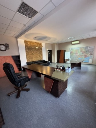 Оренда офісу 245 кв.м. - фото 1