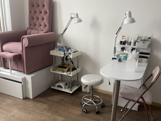 Сдам в аренду место мастеру маникюра Харьков