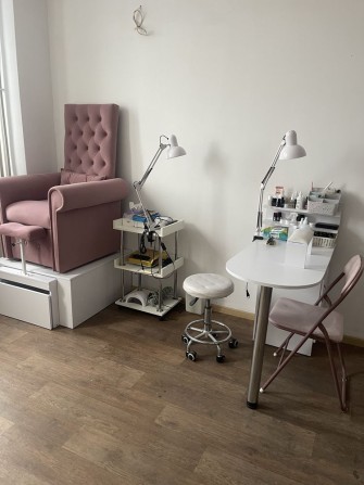 Сдам в аренду место мастеру маникюра - фото 1