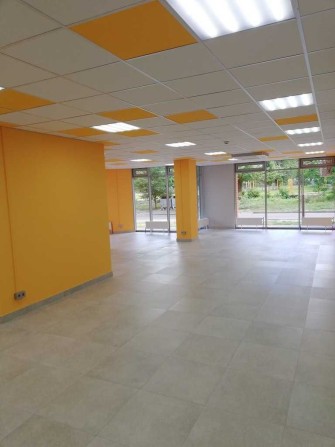 Оренда приміщення 245, 85 кв.м. на вул. Культури 22 В - фото 1