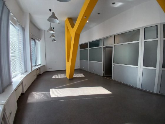 Офис 185м2, отапливается, до метро 6 минут Харків