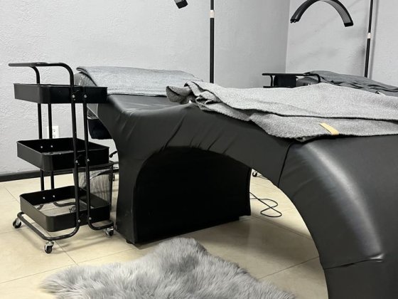 Аренда для лашмейкера, мастра по наращиванию ресниц, бровист, визажист Харків