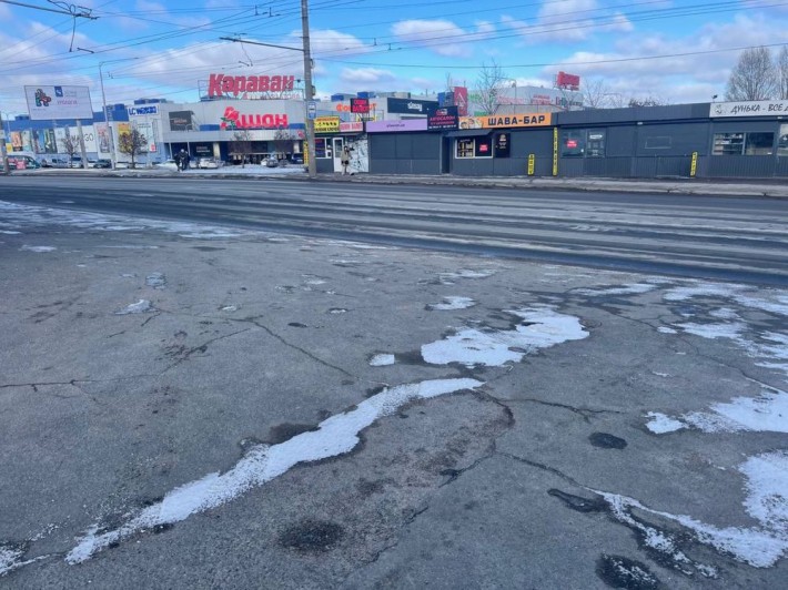 Оренда павільйону біля ТРЦ Караван - фото 1