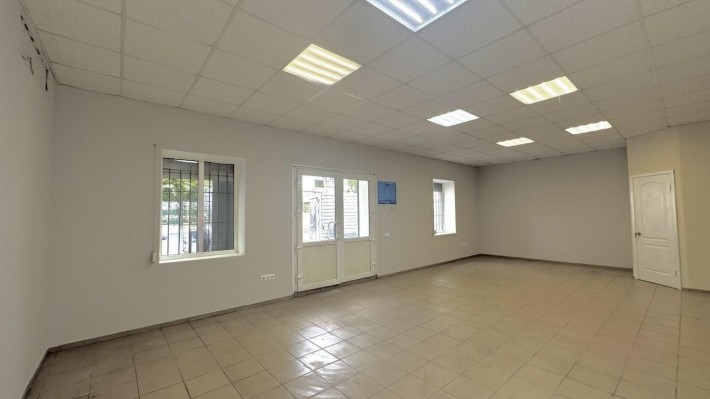 Здам приміщення, Підгородне, вул. Центральна. - фото 1