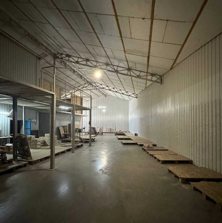 Здам в оренду складське приміщення в м. Підгородне на вул. Робочій. - фото 1