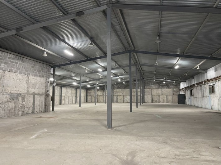 Сдам склад с рампой, 1000 кв.м Левый берег - фото 1