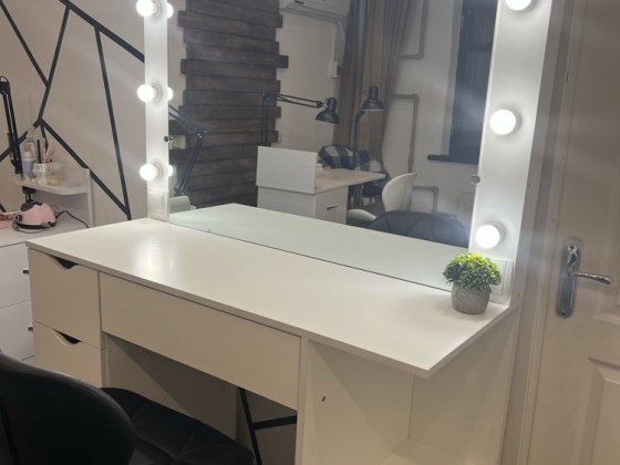 Здам робоче місце для бровіста,візажиста Степное