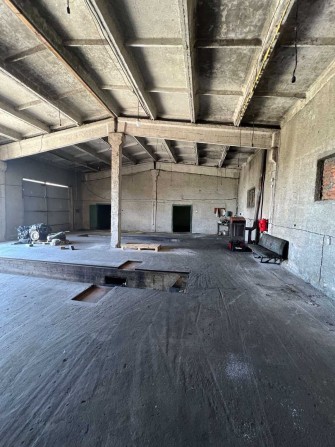 комплекс будівель офіс/гаражі/склад 427м² Тячів Леонтовича, 68 - фото 1