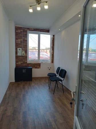 Здається офісне приміщення 16.5 кв.м м.Сваляв - фото 1