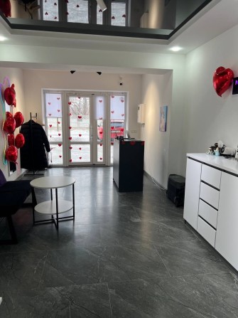 Оренда місця майстра манікюру - фото 1