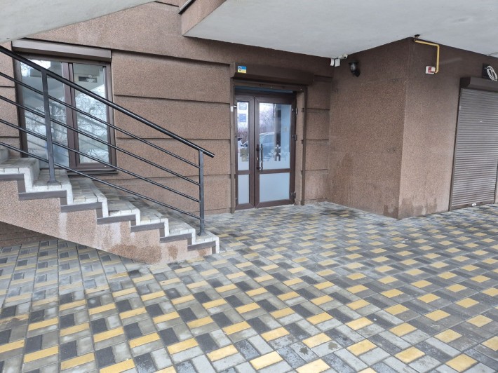 Оренда приміщеня в ЖК Щасливий - фото 1