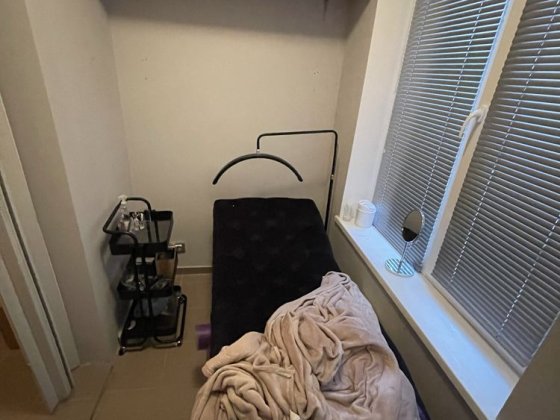 Фасадне приміщення Петровский Квартал. Місце для майстра, кавярня Святопетрівське