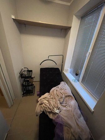 Фасадне приміщення Петровский Квартал. Місце для майстра, кавярня - фото 1