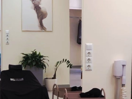 Здаються робочі місця для перукарів у салоні краси!