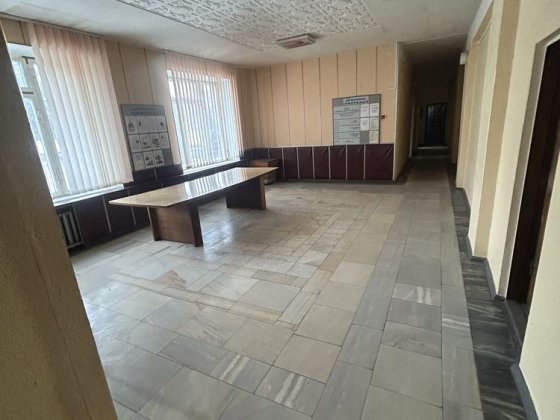 Здається частина приміщення під офіси або склад. Богуслав