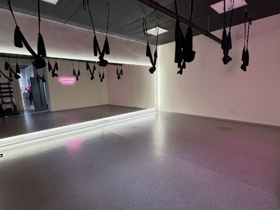 Оренда фітнес-танц. залу Хотов