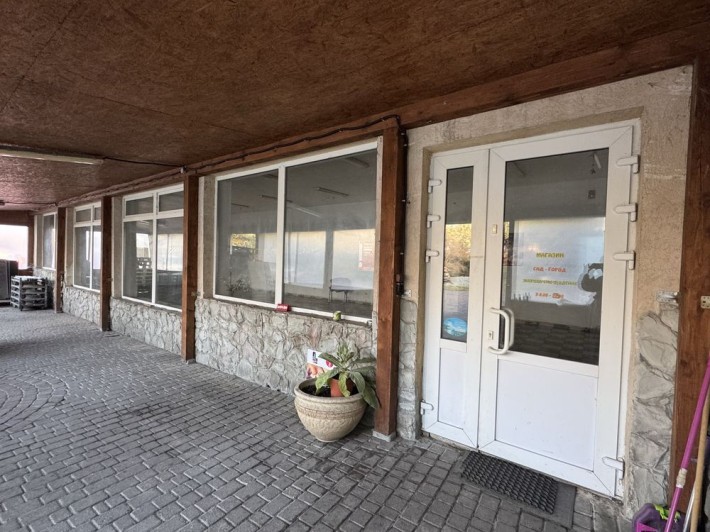 Оренда приміщення в центрі Винник - фото 1